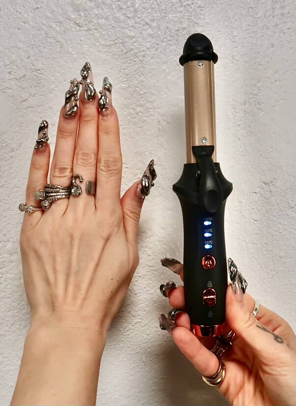 Unplugged: Cordless Travel Curl & Straightener Iron